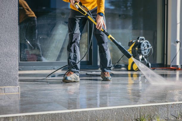 Best Commercial Pressure Washing  in Golf Manor, OH